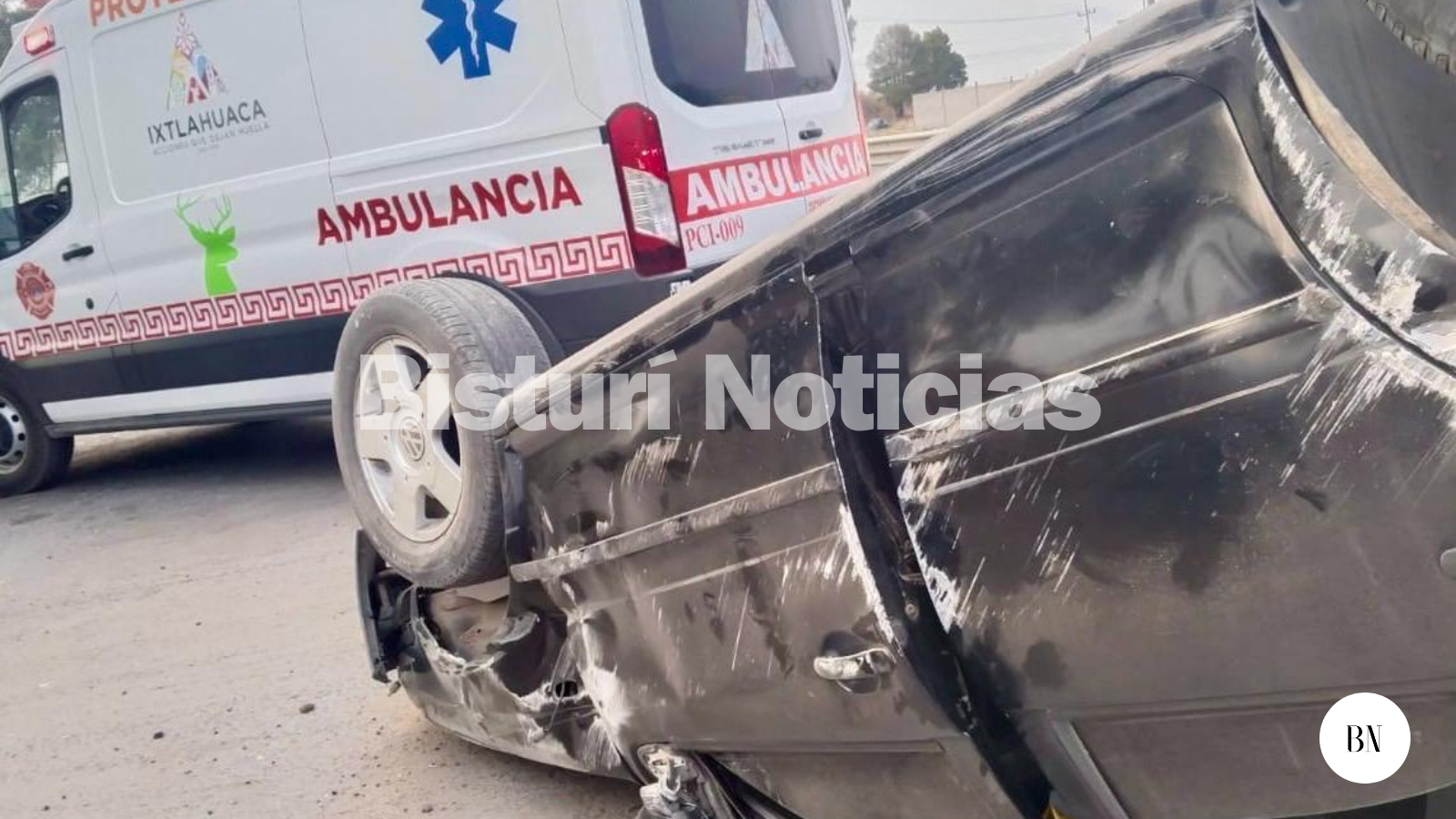 Se volcó auto en la   Toluca-Atlacomulco